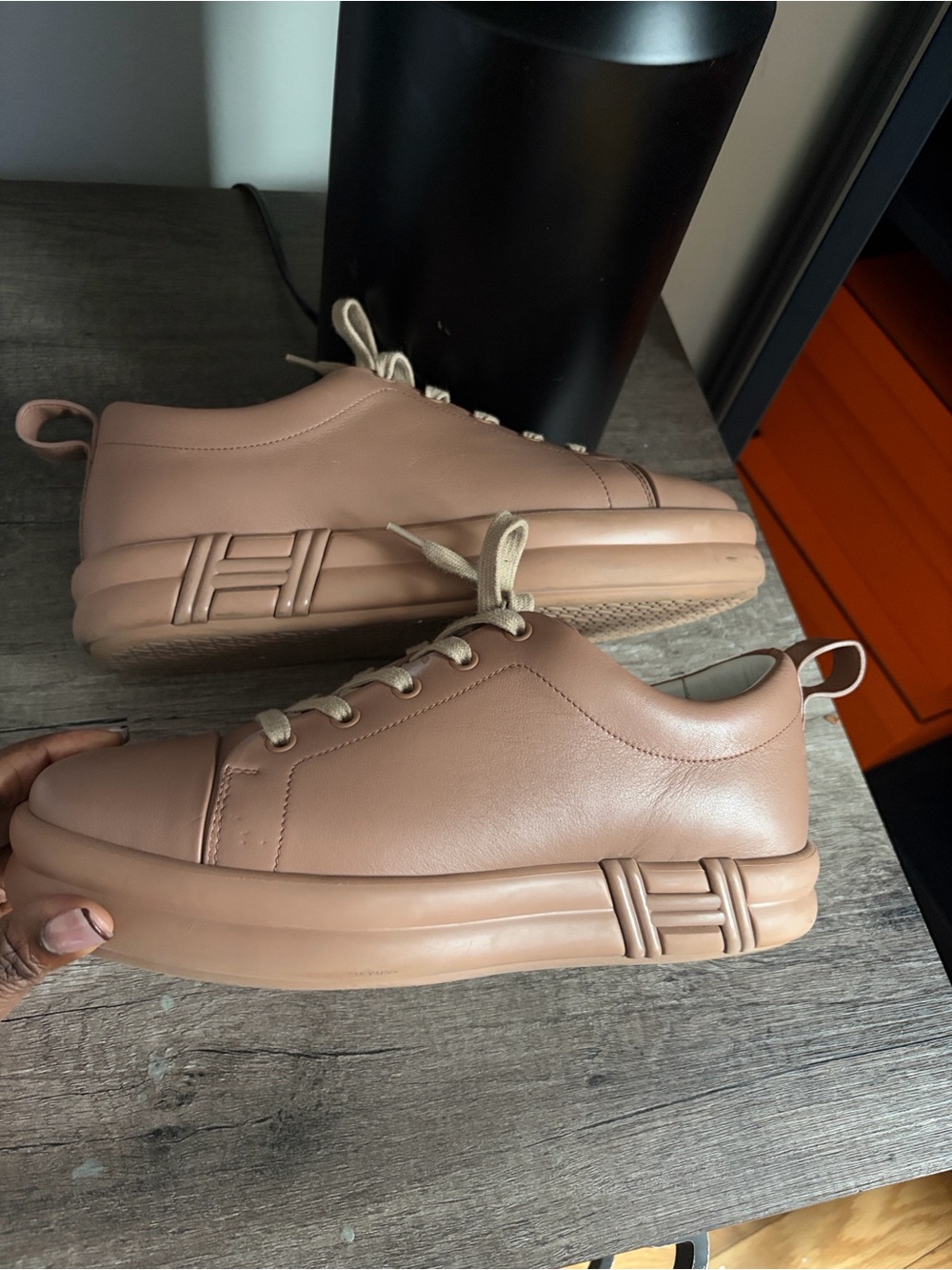 Hermes’ Happy Leather Sneakers in Dusty Pink - Picture 4 of 8